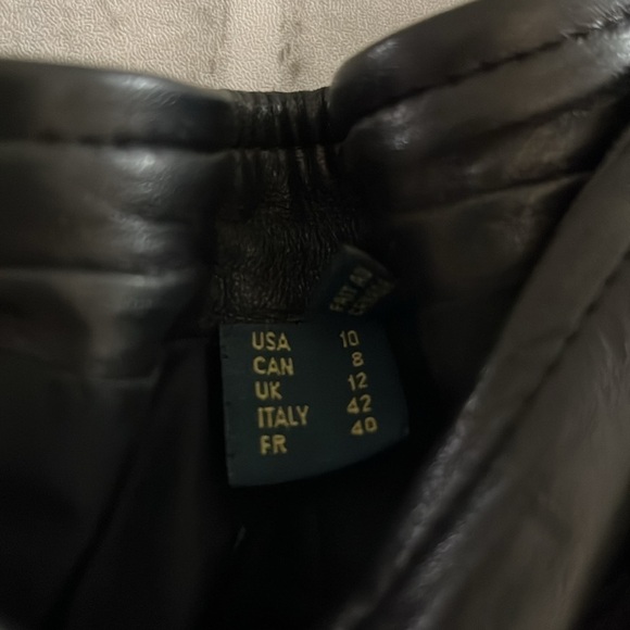 Danier women’s Vintage black Leather Pants, side zipper size 8 - Picture 4 of 9